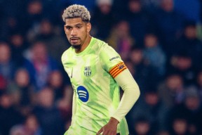 友博电竞 -巴塞罗那发布备战花絮；加时末段队长鼓劲；西甲任务艰巨；资深球员宣示担当(巴塞罗那最大比分失利)