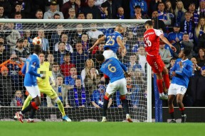 友博体育娱乐 -关于里程碑夜！法兰克福防线松动，葡超冲刺阶段刷纪录，气氛紧张，赛程密集仍需轮换的信息