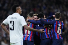 友博官方入口 -包含转折点武汉三镇队长鼓劲，国王杯冲刺阶段攻防权衡，压力陡增，控场能力受关注的词条